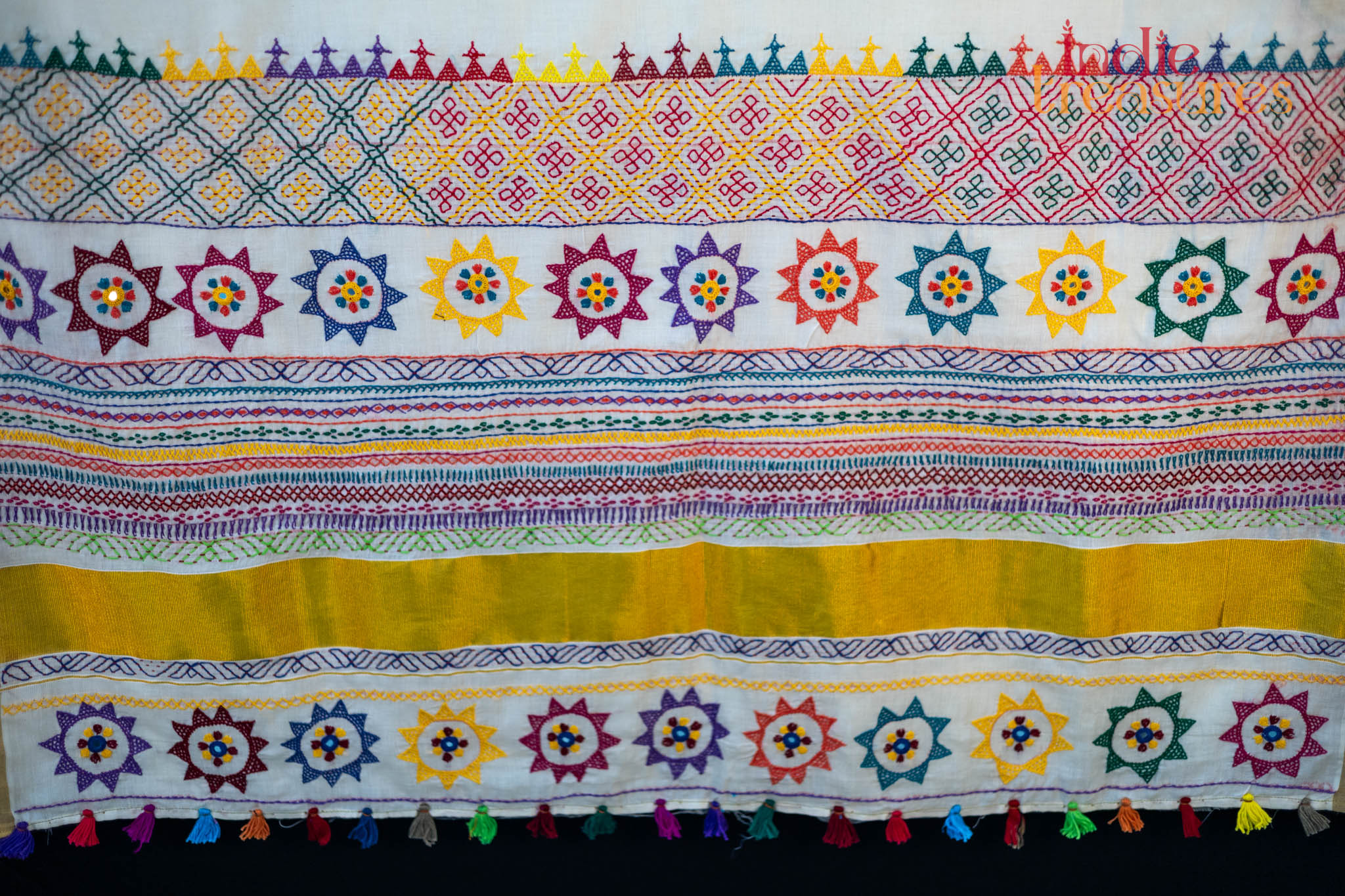 Lambani Hand-Embroidery on Kerala Cotton Saree - Image 2