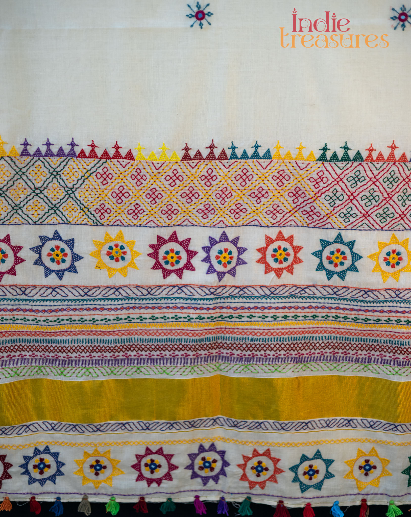 Lambani Hand-Embroidery on Kerala Cotton Saree - Image 3