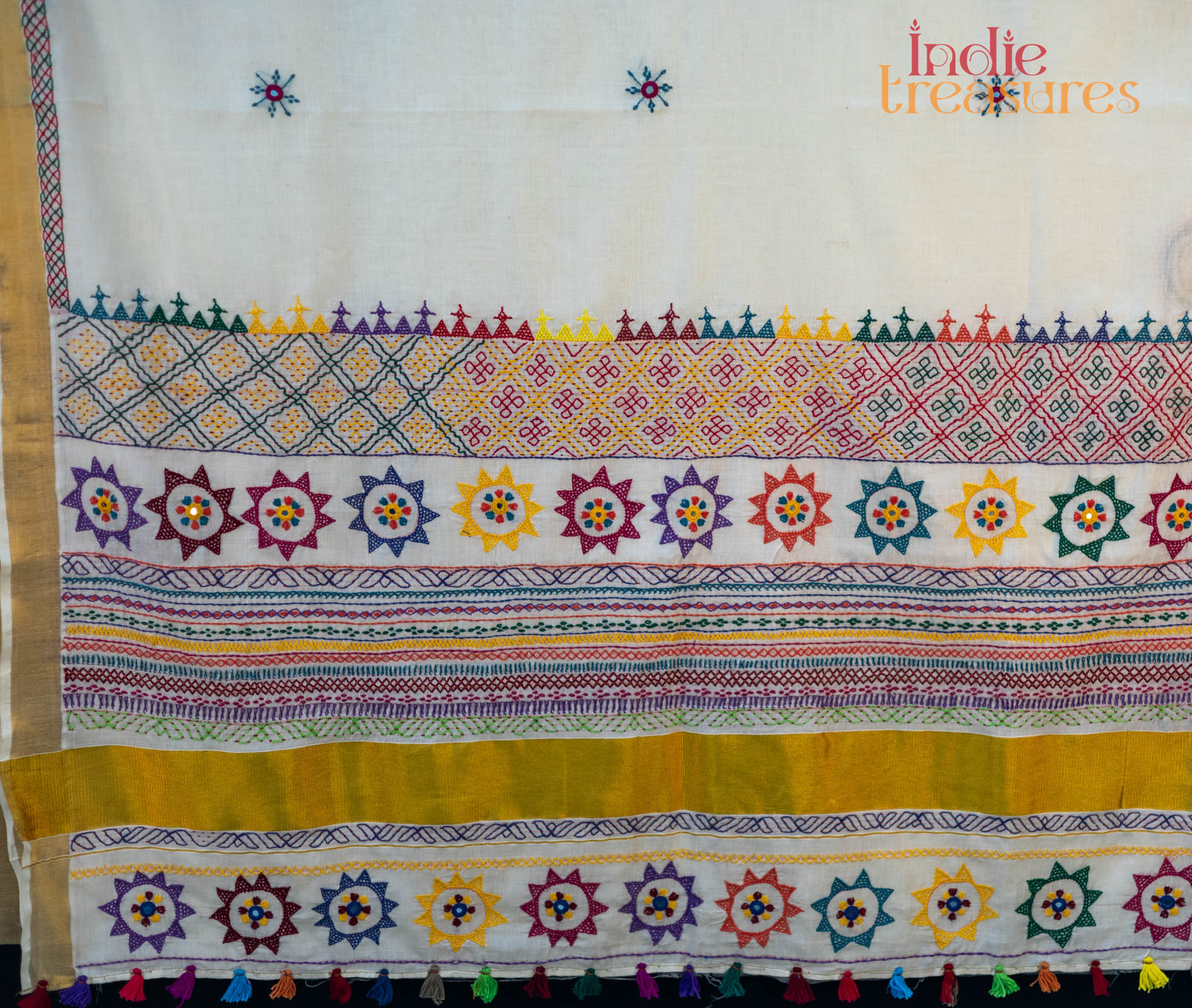 Lambani Hand-Embroidery on Kerala Cotton Saree - Image 6