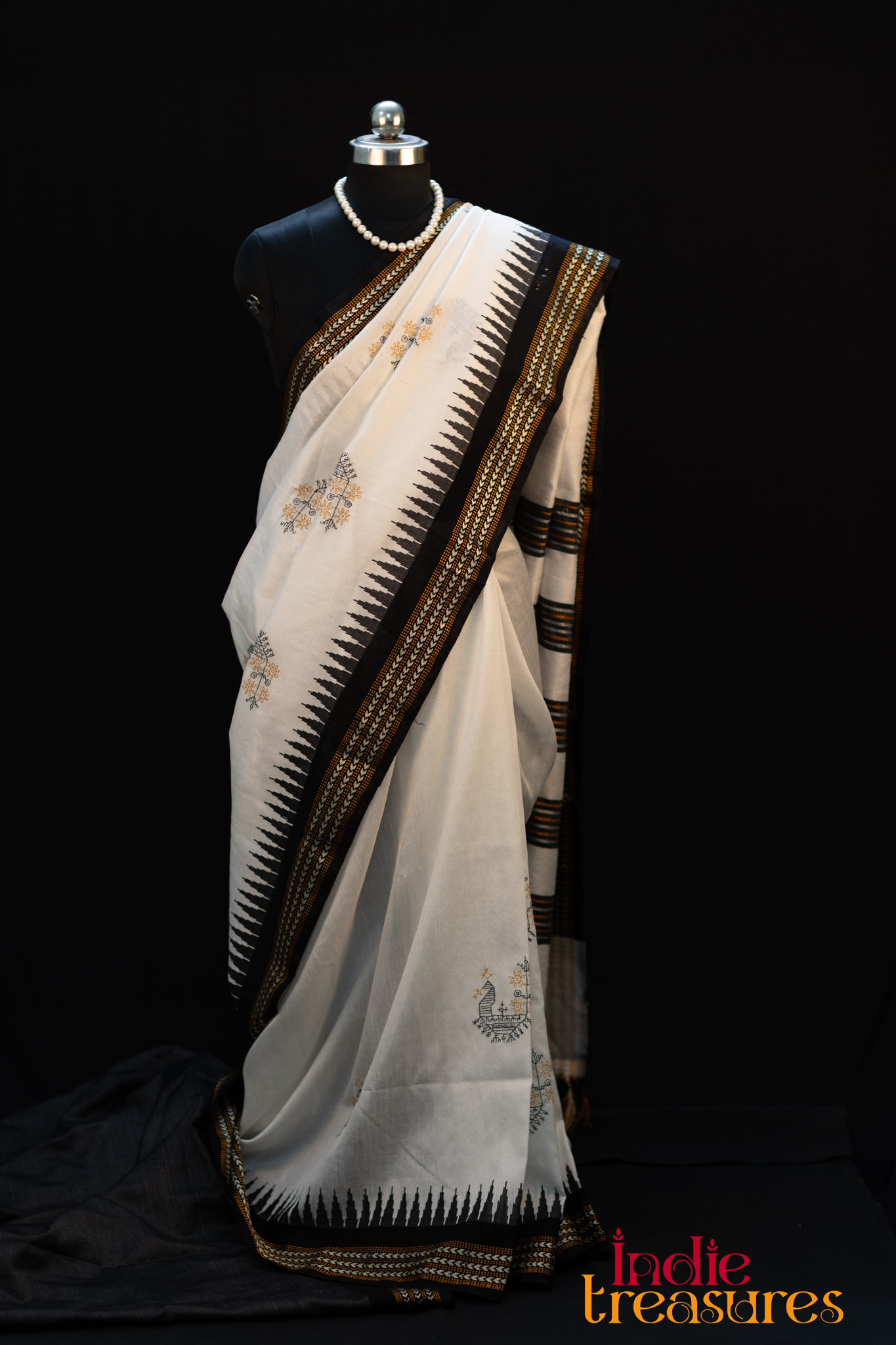 Kasuti Hand-Embroidery on Hand-Woven Raw Silk - Image 10