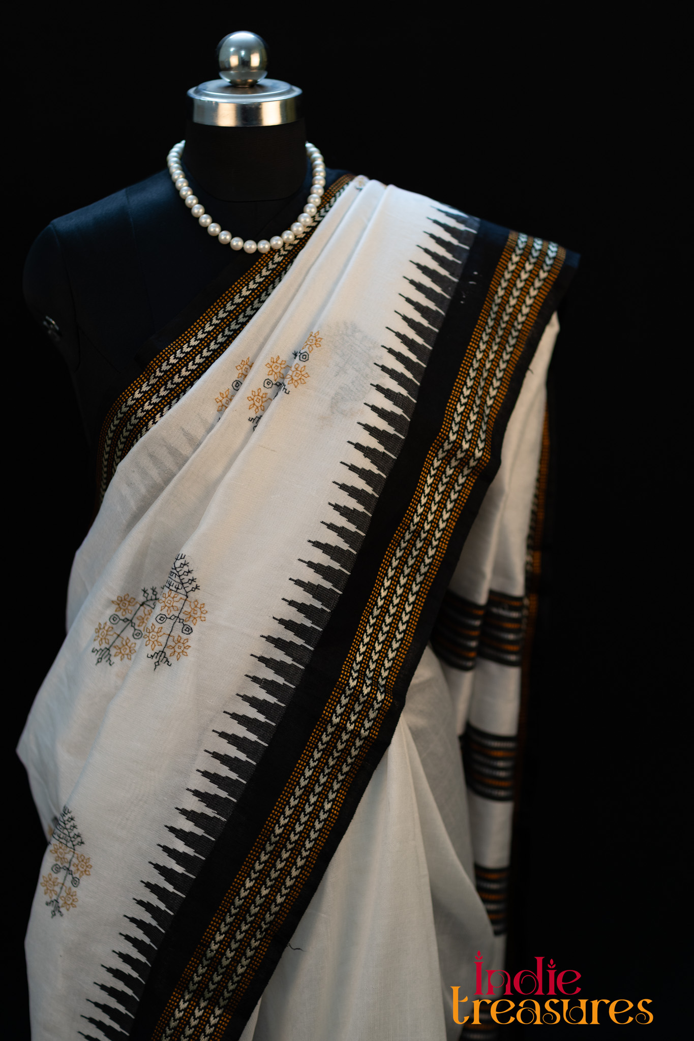 Kasuti Hand-Embroidery on Hand-Woven Raw Silk