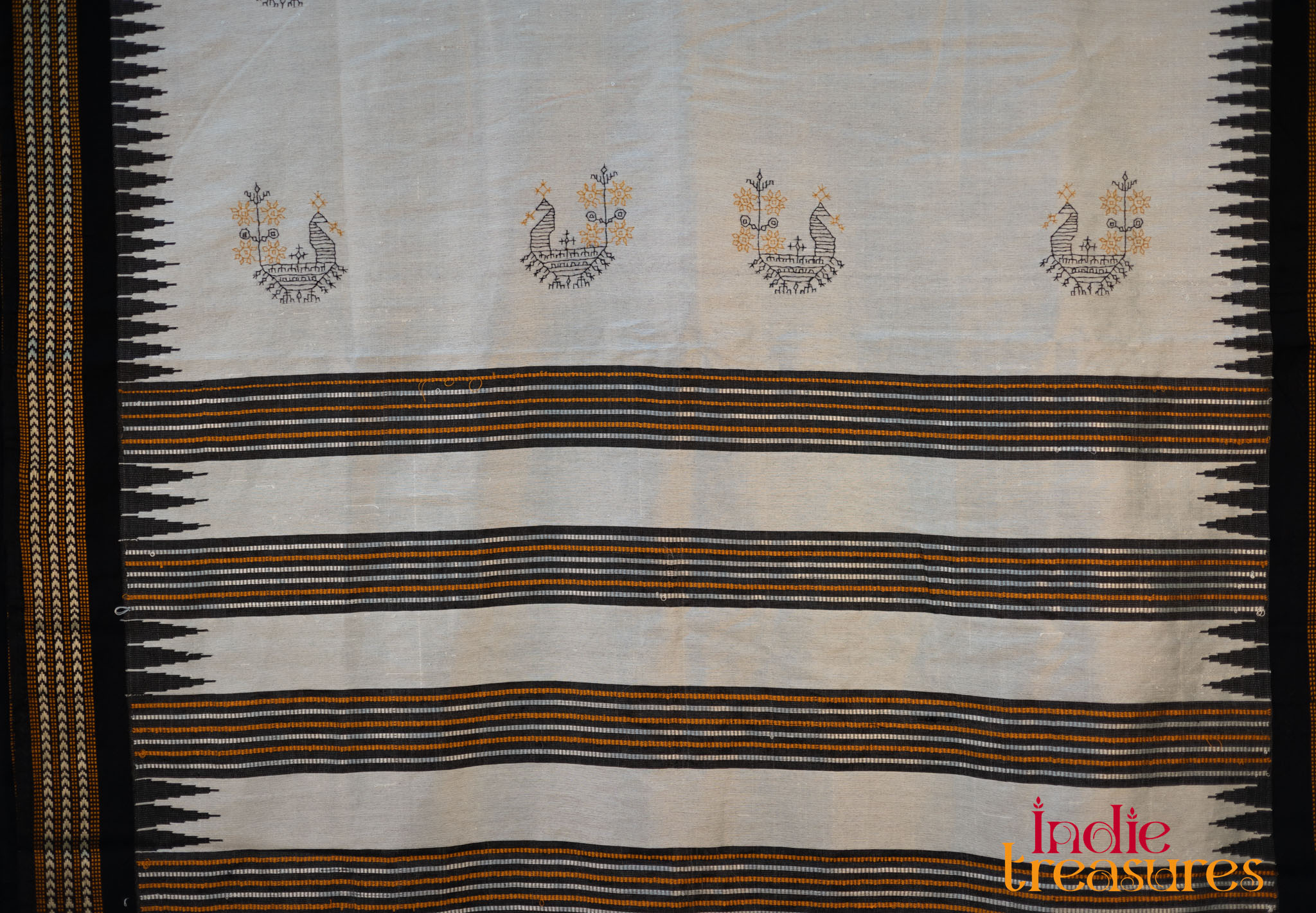 Kasuti Hand-Embroidery on Hand-Woven Raw Silk - Image 3