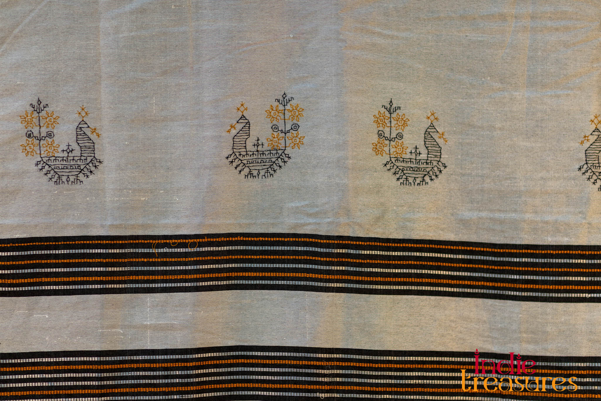 Kasuti Hand-Embroidery on Hand-Woven Raw Silk - Image 7